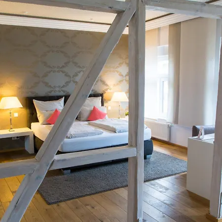 Helvetia 3*