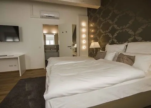 Helvetia Apartahotel