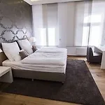 Helvetia Lägenhetshotell